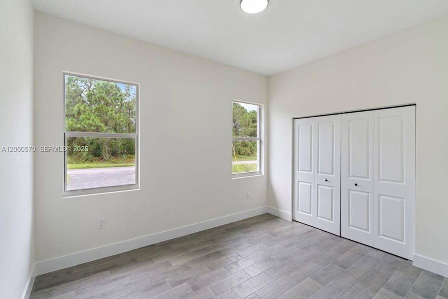 Spacious, unfurnished interior of a new home in , Lehigh Acres (Image 38).