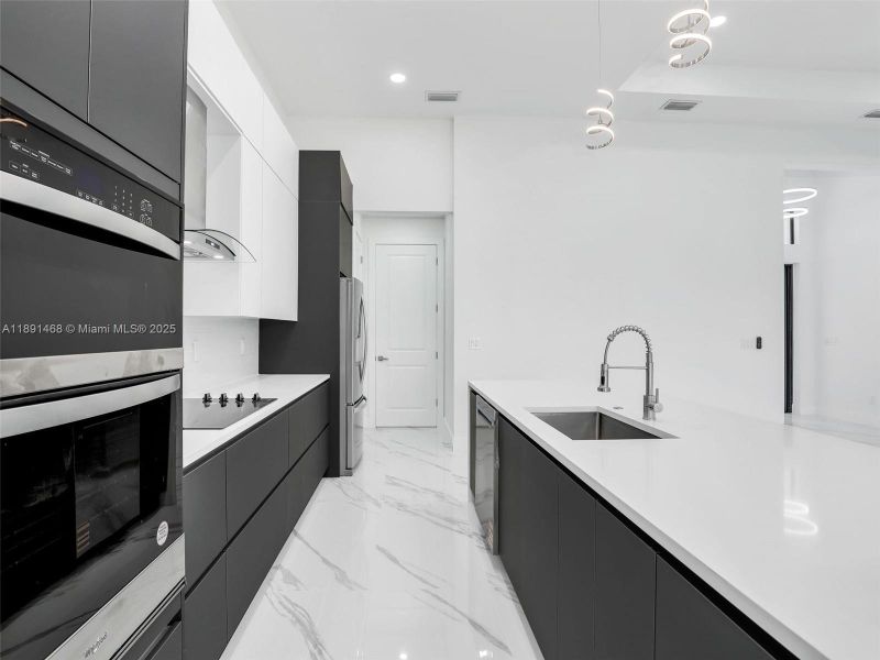 Furnished interior view inside a new home in , Cape Coral (Image 3).