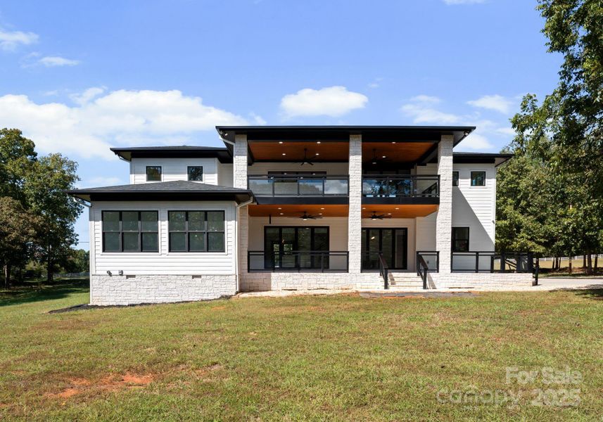 Image 38 of a home in . Image 38 of a home in .