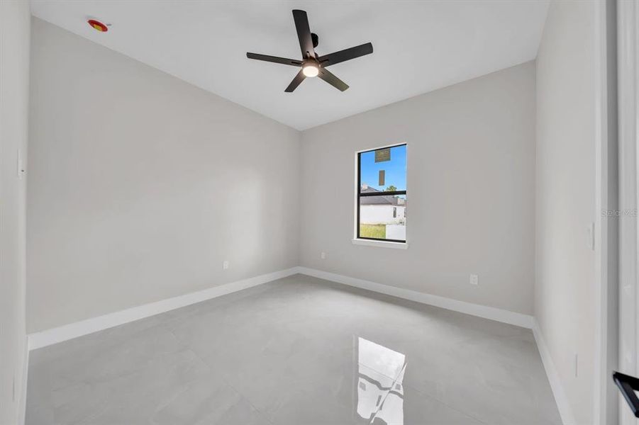 Spacious, unfurnished interior of a new home in , Lehigh Acres (Image 16).