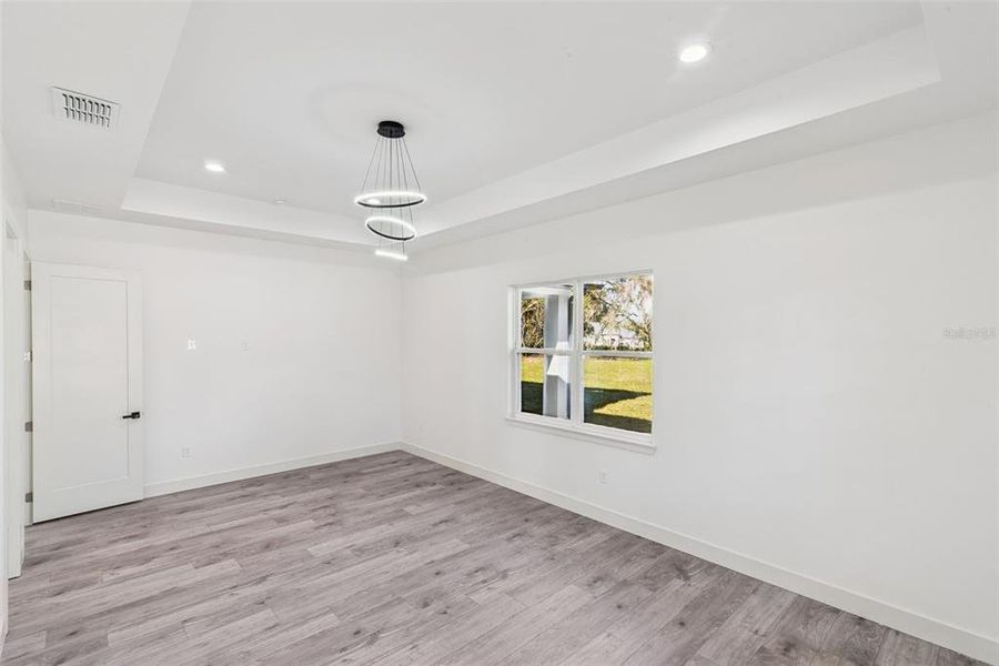 Spacious, unfurnished interior of a new home in , Leesburg (Image 29).