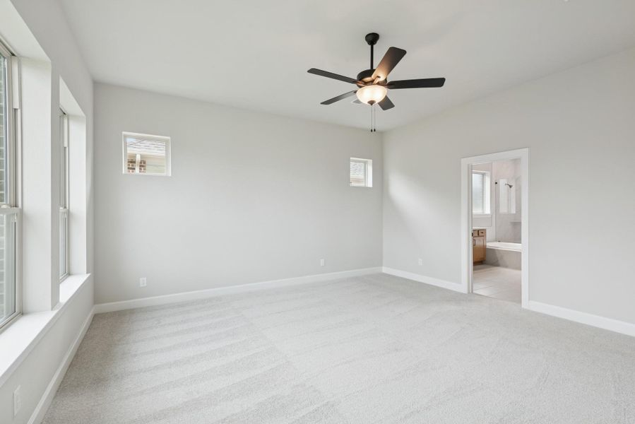 Spacious, unfurnished interior of a new home in Meridiana 55' Homesites, Manvel (Image 16).