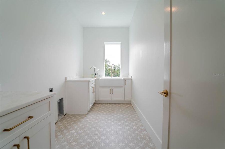 Furnished interior view inside a new home in , Tampa (Image 37).