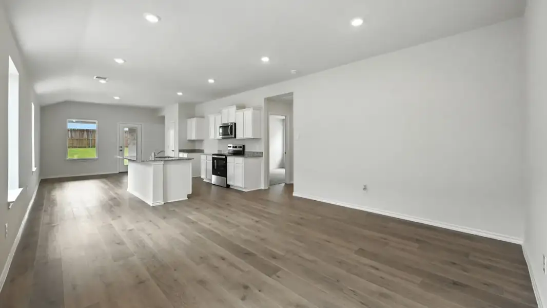 Spacious, unfurnished interior of a new home in Wildcat Ranch, Crandall (Image 25). Spacious, unfurnished interior of a new home in Wildcat Ranch, Crandall (Image 25).
