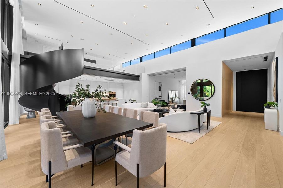 Community amenities in , Golden Beach (Image 29).