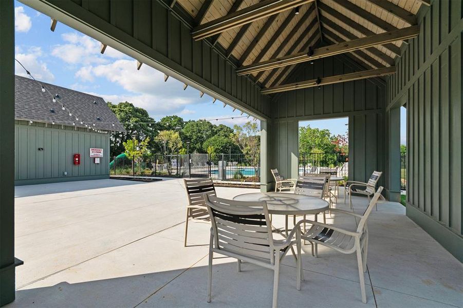 Community amenities in Woodstone, Providence Village (Image 3).