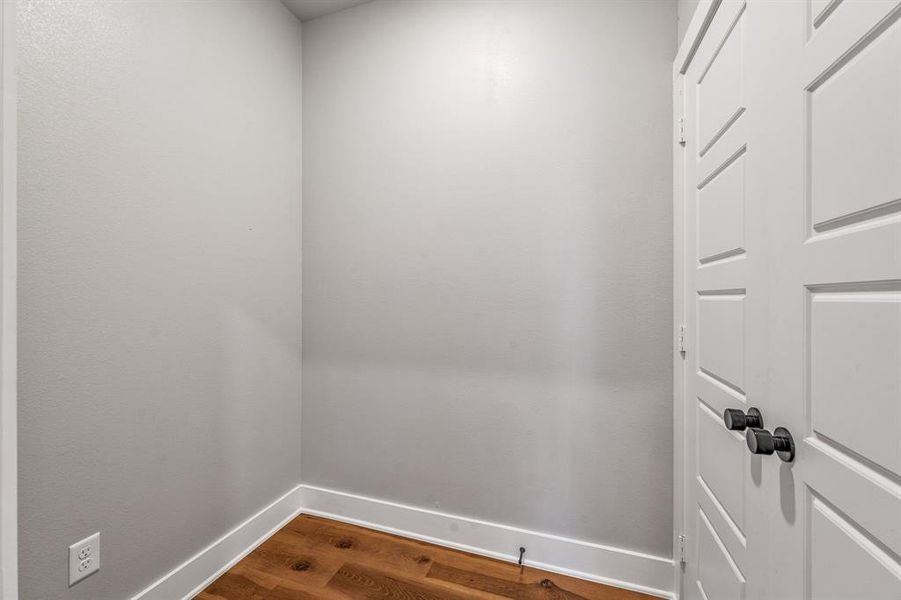 Spacious, unfurnished interior of a new home in , Granbury (Image 15). Spacious, unfurnished interior of a new home in , Granbury (Image 15).