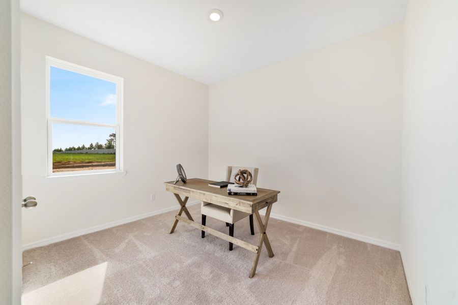 Representative furnished interior of a home built from the Cambridge by Beazer Homes in Estates at Lake Jesup, Sanford (Image 8).
