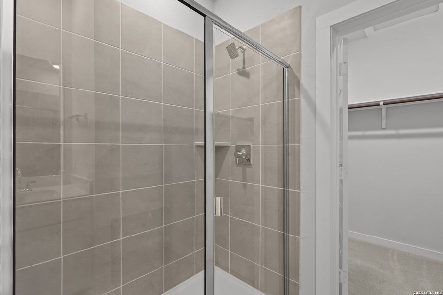 Close-up of interior finishes inside a home in Rosemont Hill, San Antonio (Image 18).