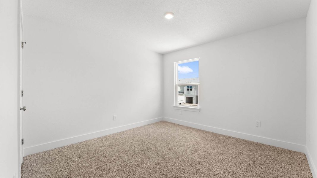 Spacious, unfurnished interior of a new home in Chateau Nemours, Port Saint Joe (Image 25).