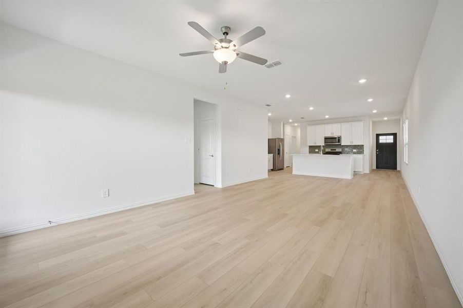 Photo is not of the actual home, but is an inspirational photo of builder’s model home and may depict options, furnishings, and/or decorator features that are not included.