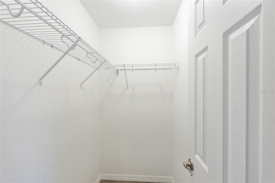 Spacious, unfurnished interior of a new home in , Ocala (Image 27).