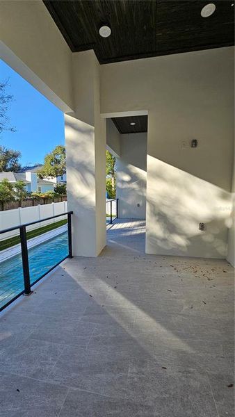 Exterior details and patio area of a home in , Tampa (Image 21).