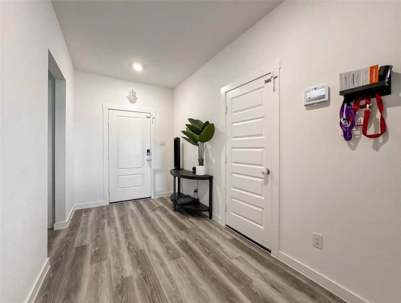 Furnished interior view inside a new home in Marlow Lake, Texas City (Image 24).