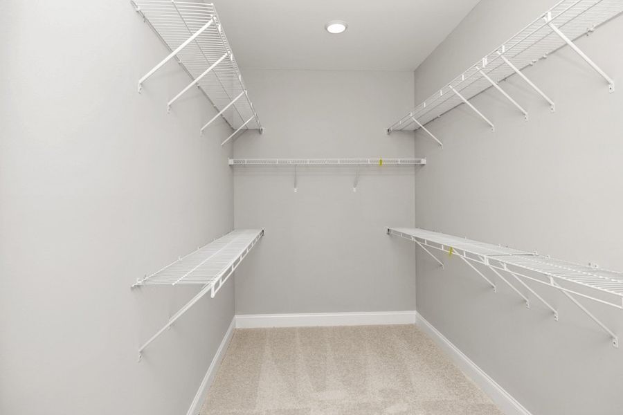 Representative unfurnished interior of a home built from the Glynn by UnionMain Homes in Austin Springs, Bethlehem (Image 19).