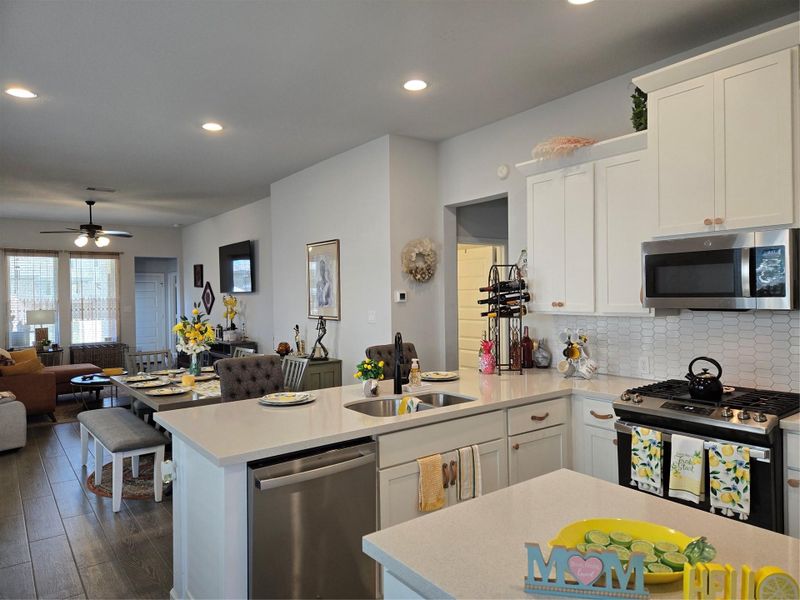 Experience comfort and style in this beautifully designed bedroom, featuring ample natural light and a serene atmosphere. Ideal for creating your perfect retreat. (This is a floorplan graphic) Experience comfort and style in this beautifully designed bedroom, featuring ample natural light and a serene atmosphere. Ideal for creating your perfect retreat. (This is a floorplan graphic)