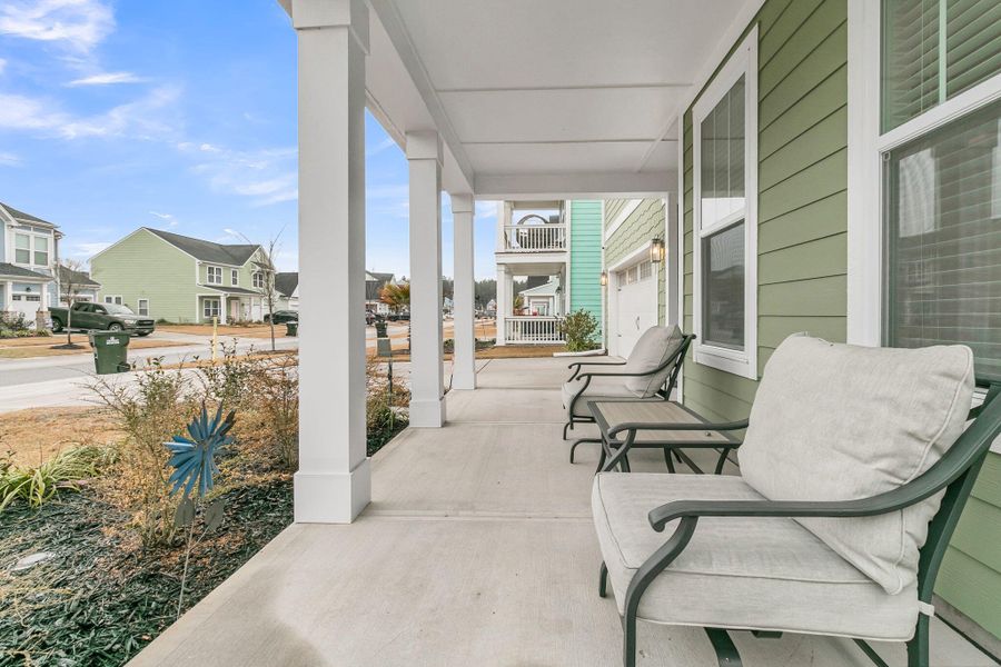 Exterior details and patio area of a home in Homecoming, Ravenel (Image 33).