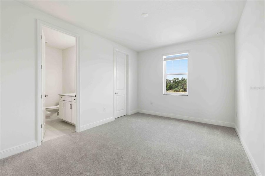Spacious, unfurnished interior of a new home in Creeks Edge at Twin Rivers, Parrish (Image 27).