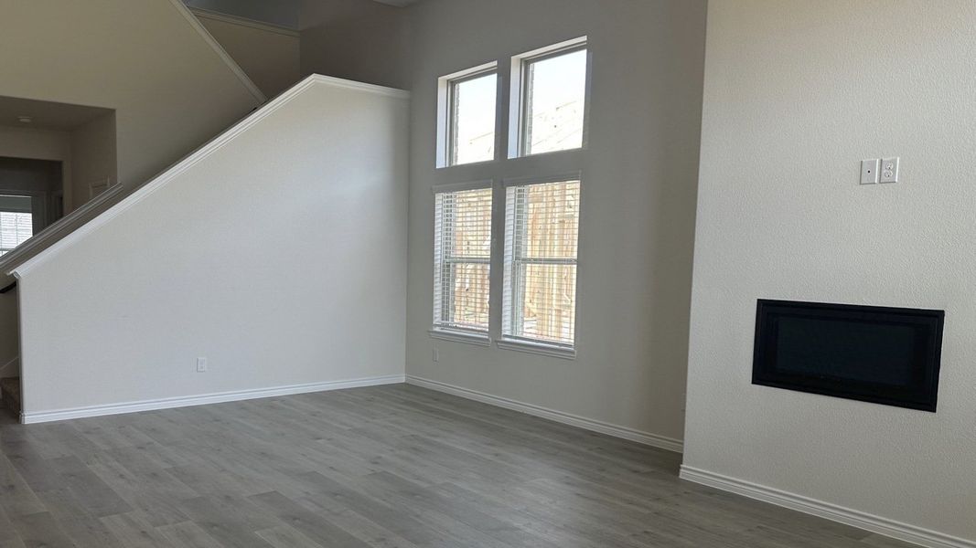 Spacious, unfurnished interior of a new home in Liberty Crossing, Royse City (Image 7).