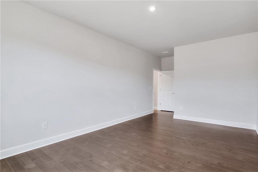 Spacious, unfurnished interior of a new home in Anderson Point Estates, McDonough (Image 31).