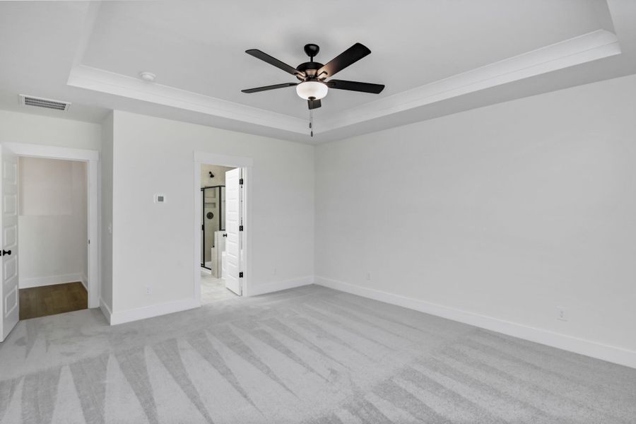 Spacious, unfurnished interior of a new home in Ferry Grove, Lexington (Image 21).