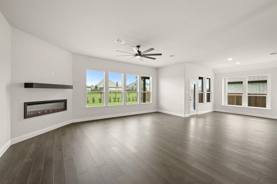 DFW-Redden Farms-Concept 2622-3457 Shorthorn Lane-Living Room-Risewell Homes-2