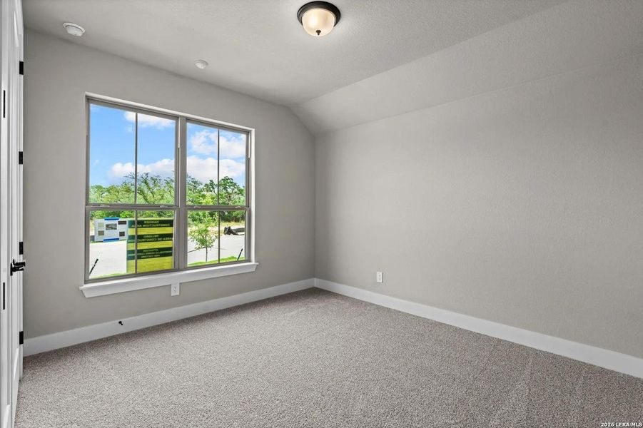 Spacious, unfurnished interior of a new home in Ventana - 60', Bulverde (Image 13).