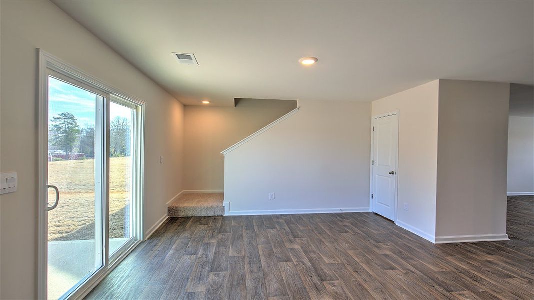 Spacious, unfurnished interior of a new home in Grand Oaks, Columbia (Image 10). Spacious, unfurnished interior of a new home in Grand Oaks, Columbia (Image 10).