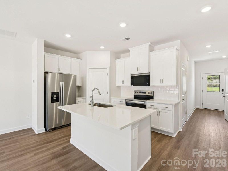 Photo is not of the actual home but is an inspirational photo of builder’s model home and may depict options, furnishings, and/or decorator features that are not included.