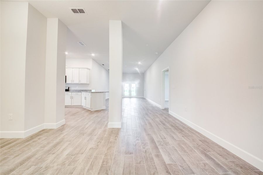 Spacious, unfurnished interior of a new home in Wyld Palms, Parrish (Image 16).