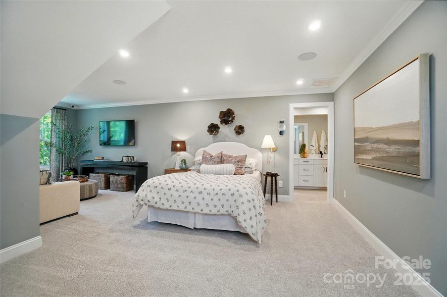 Representation only of 2nd primary on 3rd floor