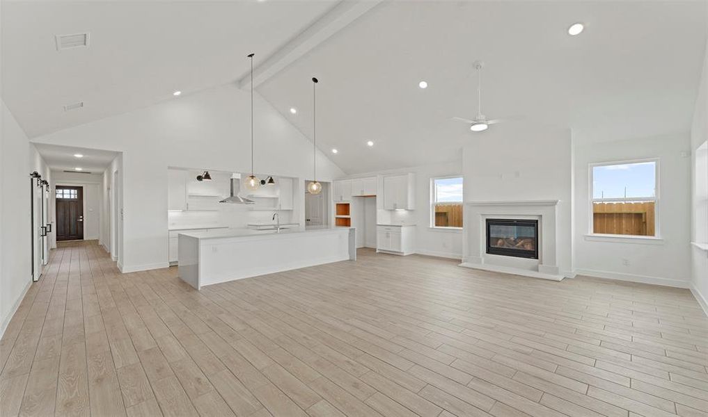 Bright open floorplan (*Photo not of actual home and used for illustration purposes only.)