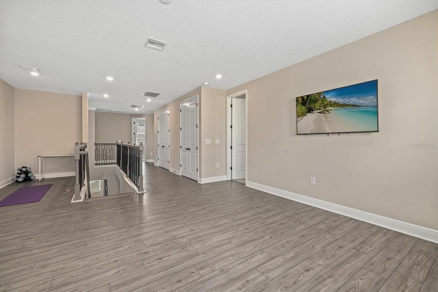 Spacious, unfurnished interior of a new home in , Lakewood Ranch (Image 23).