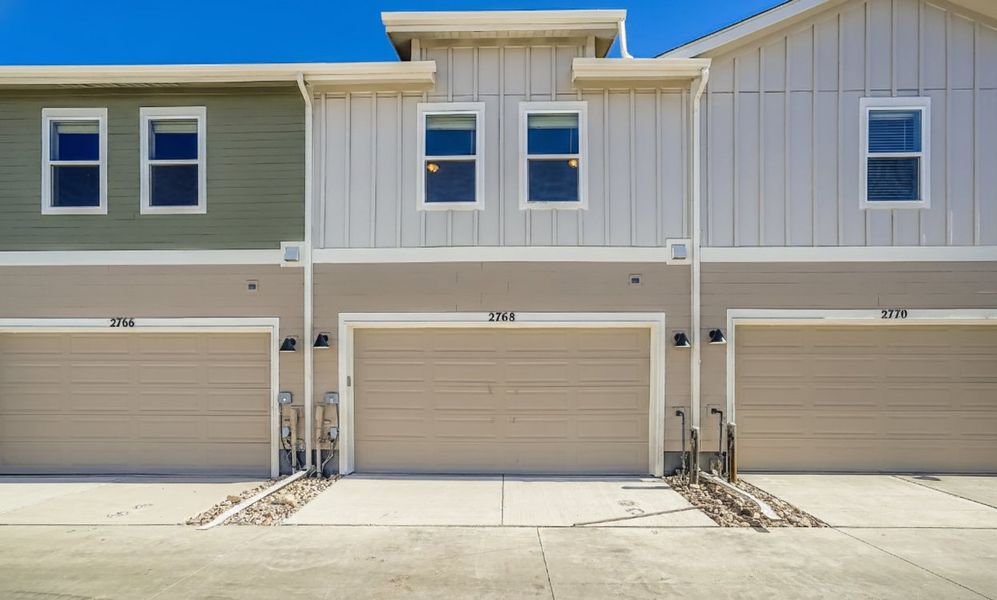 2768 Bear Springs Cir, Longmont, CO.  - Slide 32