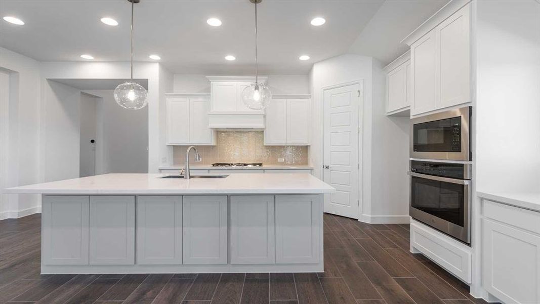 Furnished interior view inside a new home in Hillstead 50', Lavon (Image 9).
