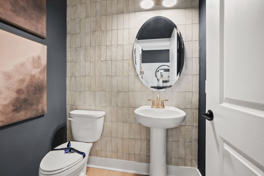 Representative furnished interior of a home built from the Renown by Del Webb in Del Webb Carolina Ridge, Midland (Image 74).