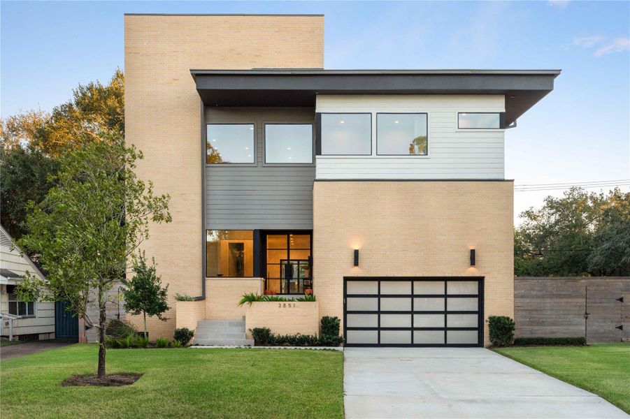 Image 20 of a home in .