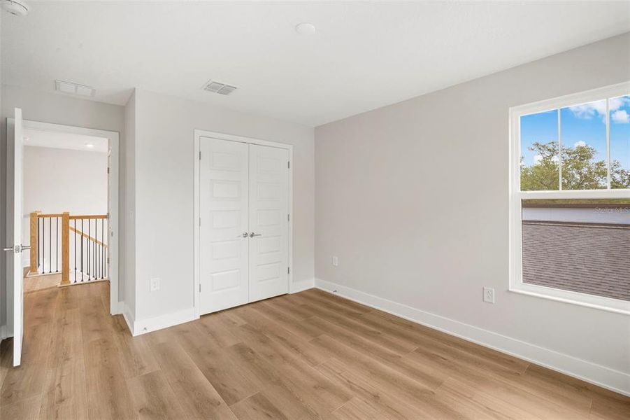 Spacious, unfurnished interior of a new home in , St. Petersburg (Image 10).