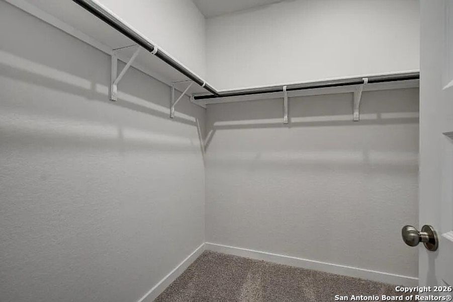 Spacious, unfurnished interior of a new home in Summerlin, San Antonio (Image 10).