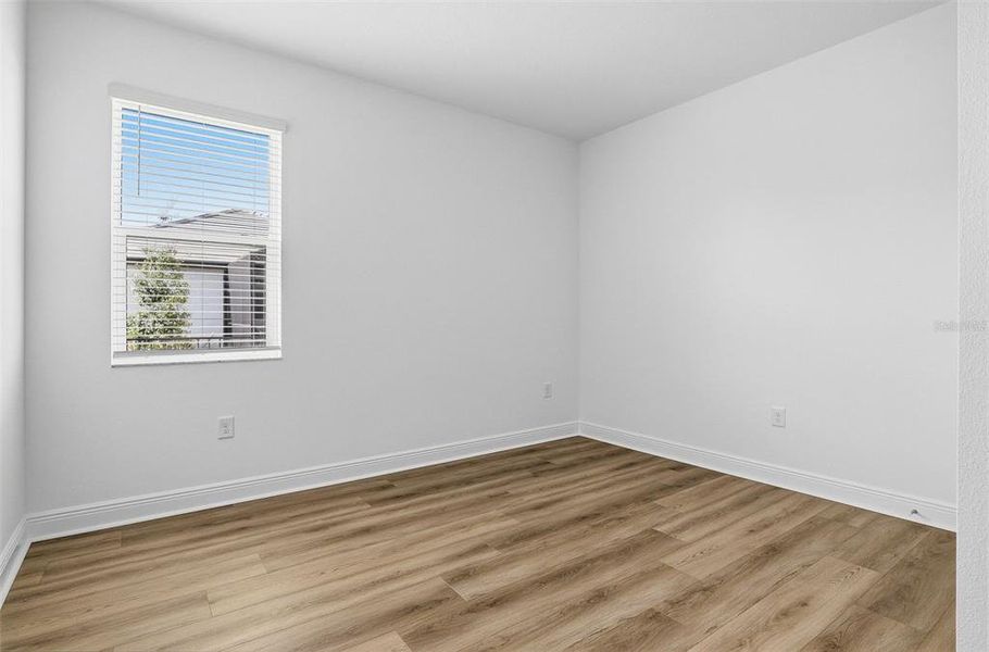 Spacious, unfurnished interior of a new home in Sweetwater at Lakewood Ranch, Bradenton (Image 24).