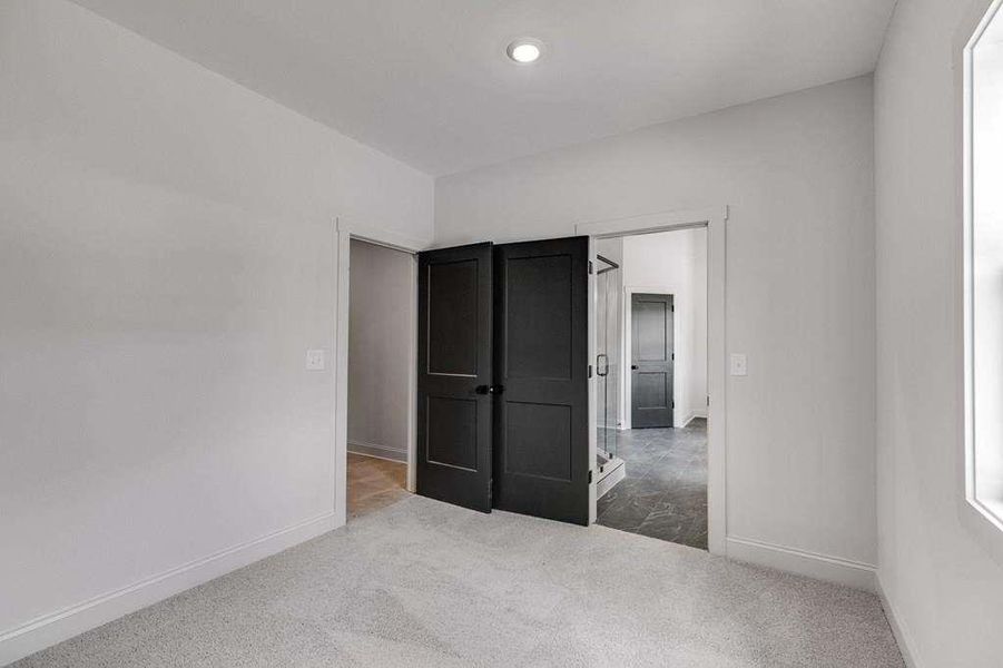 Spacious, unfurnished interior of a new home in The Meadows at Lake Circle, Buchanan (Image 39).