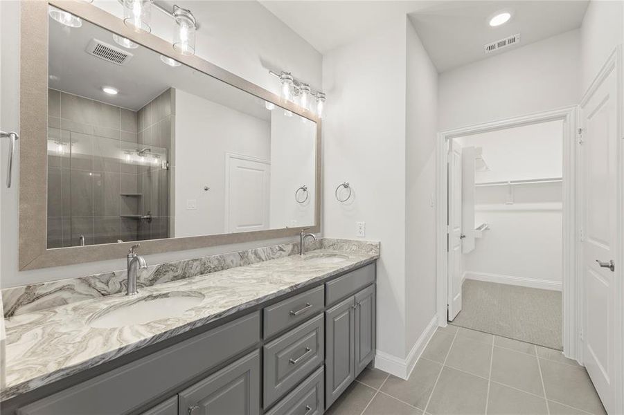 Furnished interior view inside a new home in Woodbridge, Wylie (Image 7).