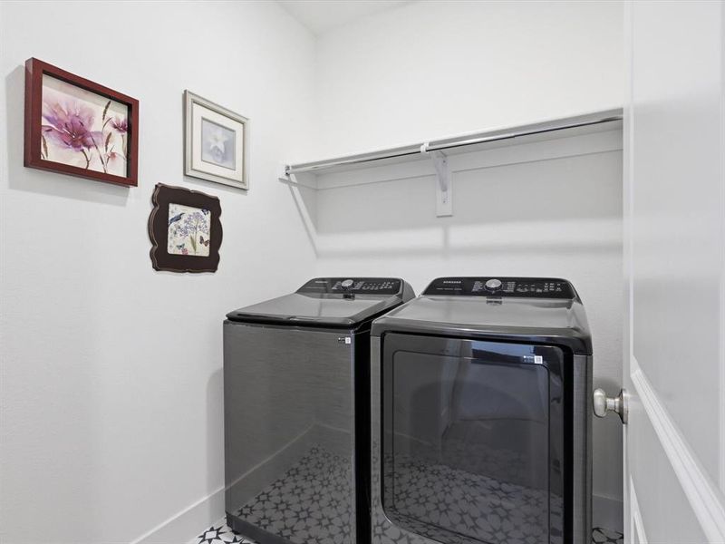 Close-up of interior finishes inside a home in Thompson Farms, Van Alstyne (Image 21).