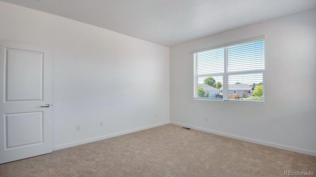 Spacious, unfurnished interior of a new home in Timberleaf, Thornton (Image 26).