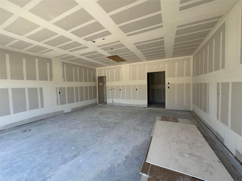 Spacious, unfurnished interior of a new home in Village at Three Oaks, Seguin (Image 6). Spacious, unfurnished interior of a new home in Village at Three Oaks, Seguin (Image 6).