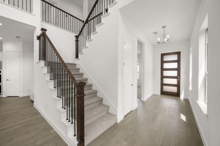 Representative unfurnished interior of a home built from the Aspen by Windsor Homes in Walton Ridge, Corinth (Image 13). Representative unfurnished interior of a home built from the Aspen by Windsor Homes in Walton Ridge, Corinth (Image 13).