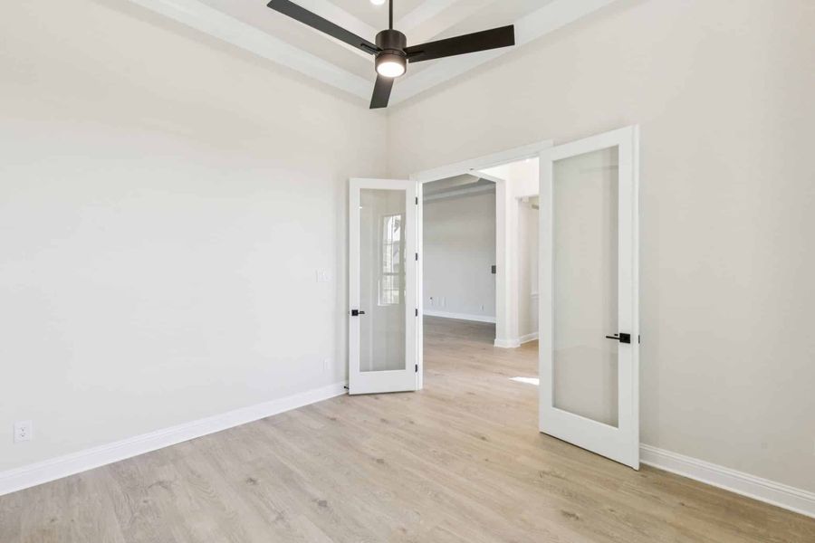 Spacious, unfurnished interior of a new home in Lakeway Estates, Waxahachie (Image 25). Spacious, unfurnished interior of a new home in Lakeway Estates, Waxahachie (Image 25).