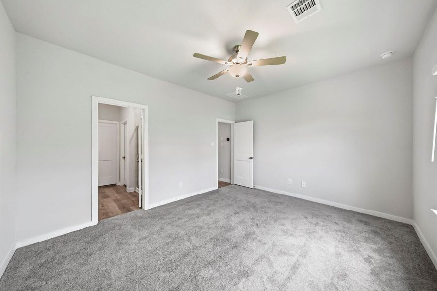 Spacious, unfurnished interior of a new home in Riverwood Ranch, Angleton (Image 14). Spacious, unfurnished interior of a new home in Riverwood Ranch, Angleton (Image 14).