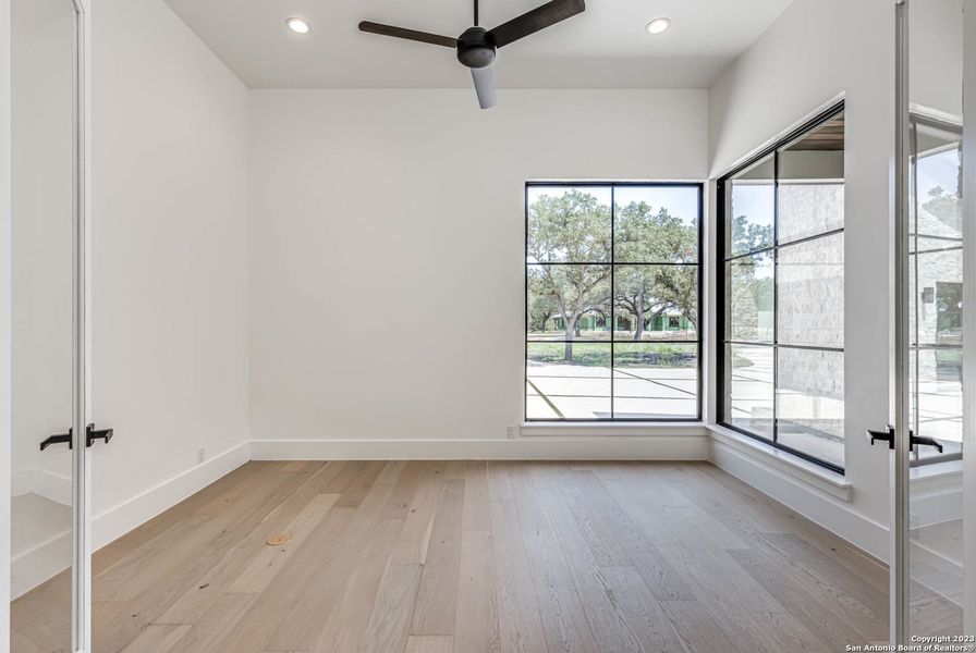 Spacious, unfurnished interior of a new home in , San Antonio (Image 34). Spacious, unfurnished interior of a new home in , San Antonio (Image 34).