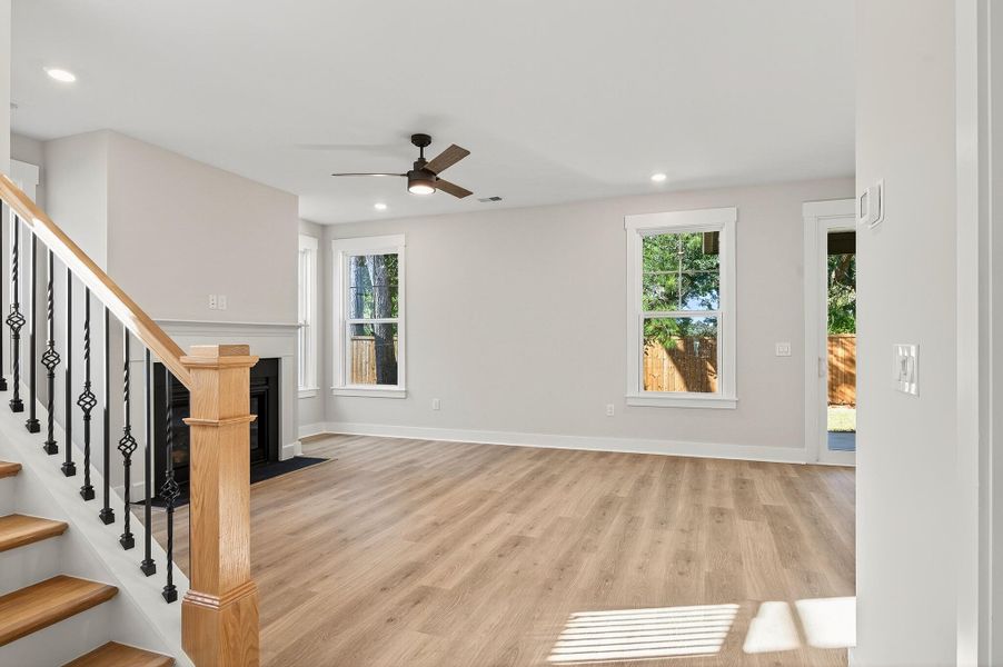 Spacious, unfurnished interior of a new home in Creek Pointe, Moncks Corner (Image 20).
